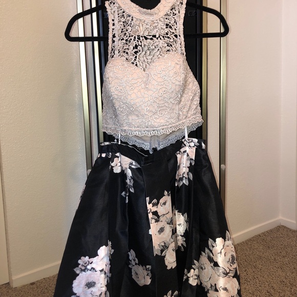 Sequin Hearts Other - Two piece outfit. Crop top and skirt.